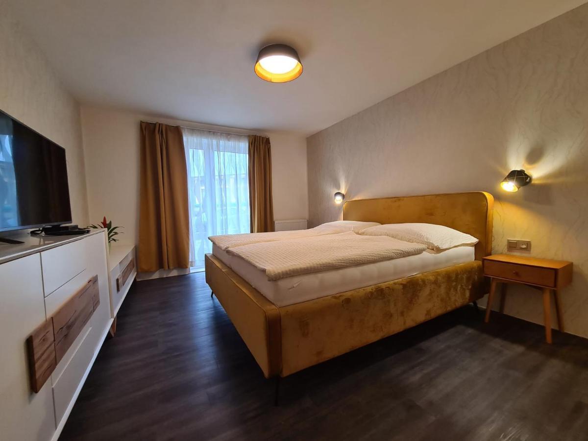 Apartman U Labe Нимбурк Екстер'єр фото