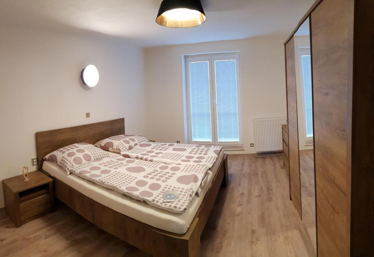 Apartman U Labe Нимбурк Екстер'єр фото