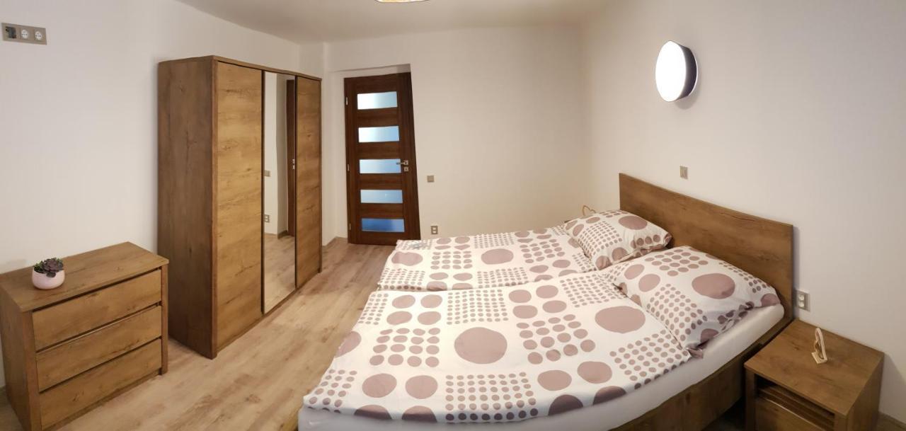 Apartman U Labe Нимбурк Екстер'єр фото